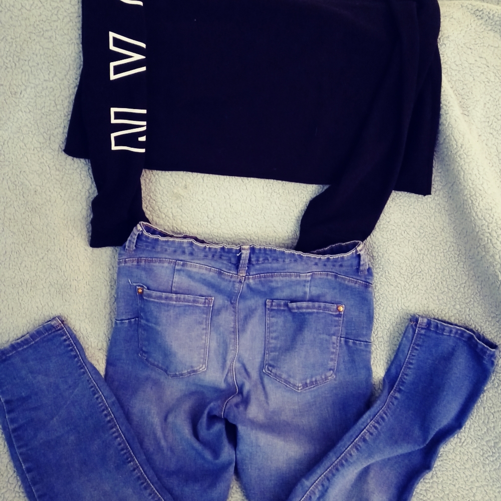 lg crop top & sz 13 body sculpting jeggings